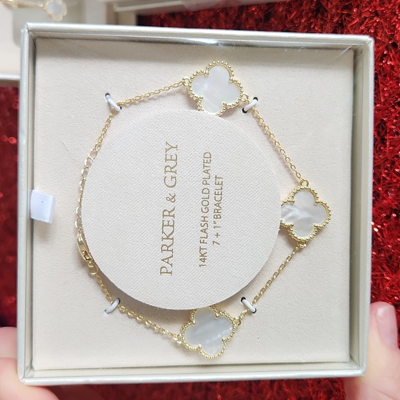 NWT. Elegant Parker and Grey  14 kt flash gold plated unique set - Picture 4 of 11